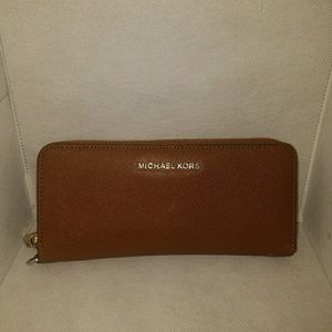 Michael Kors Continental Wallet
